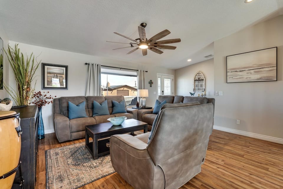Havasu Oasis w/ Pool & Spa on Quiet Cul-de-Sac House in Lake Havasu City