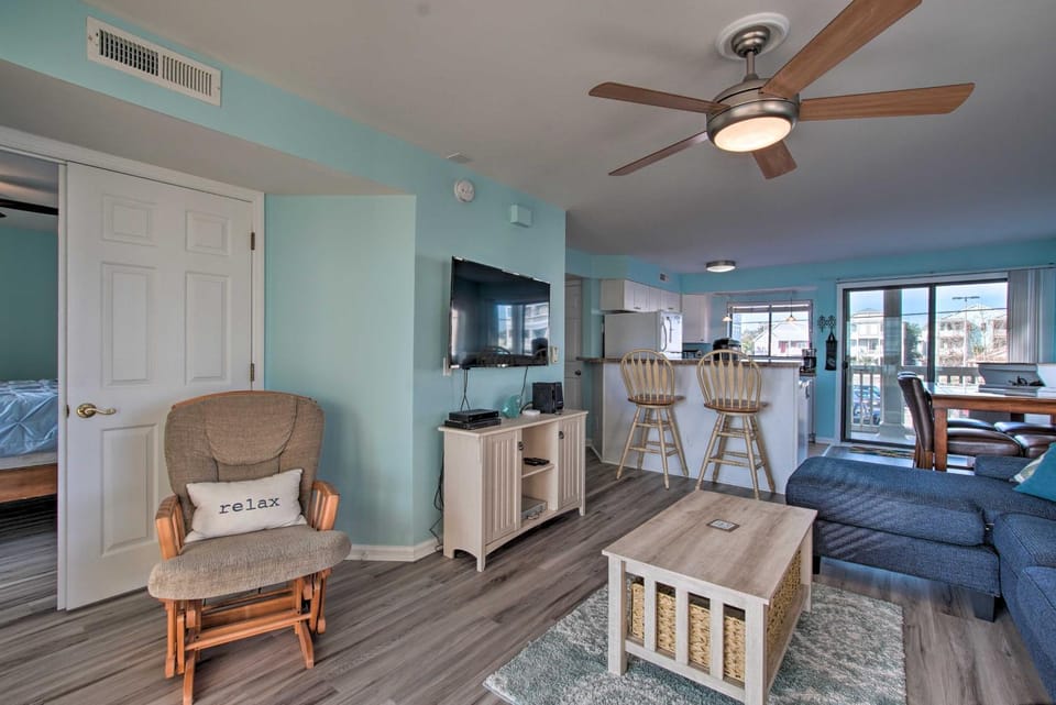 Walk to Shore! Ocean-View Condo in Carolina Beach House in Carolina Beach