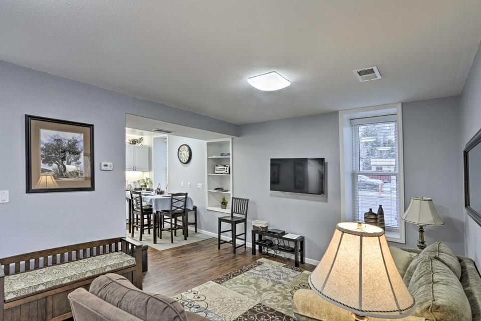 Historic Laramie Condo - 3 Blocks to Downtown & UW House in Laramie