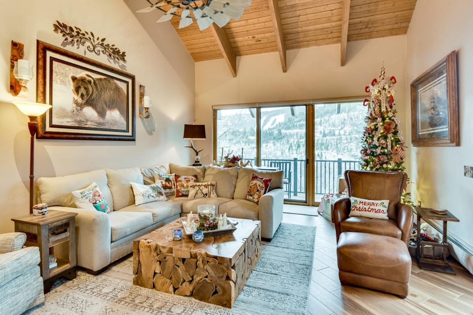 Hot Tub, Sauna & Deck w/ Mtn Views: Park City Home House in Park City