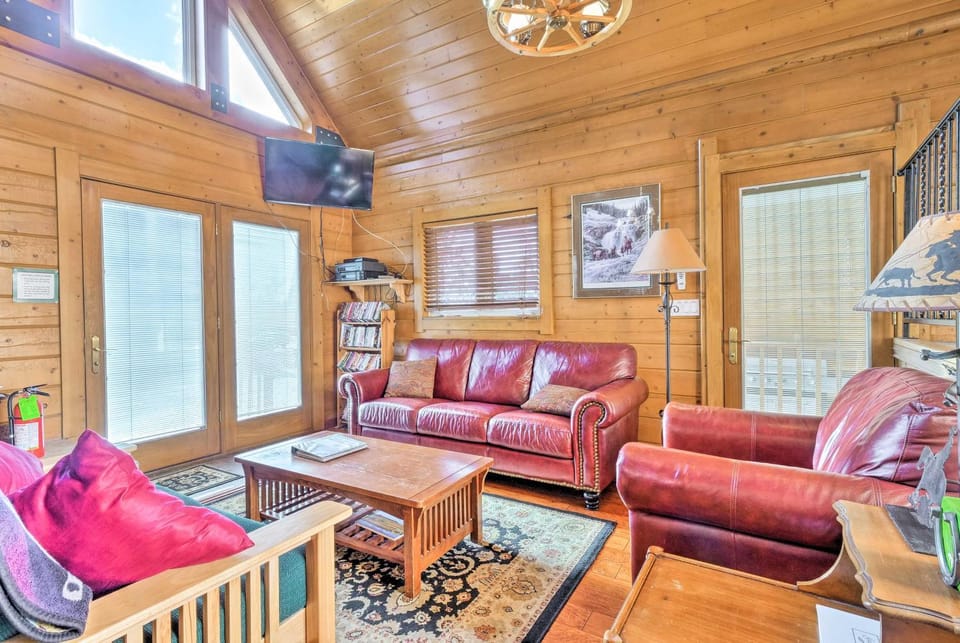 Deck & Dry Sauna! Fairplay 'High Creek Hideaway' House in Park County