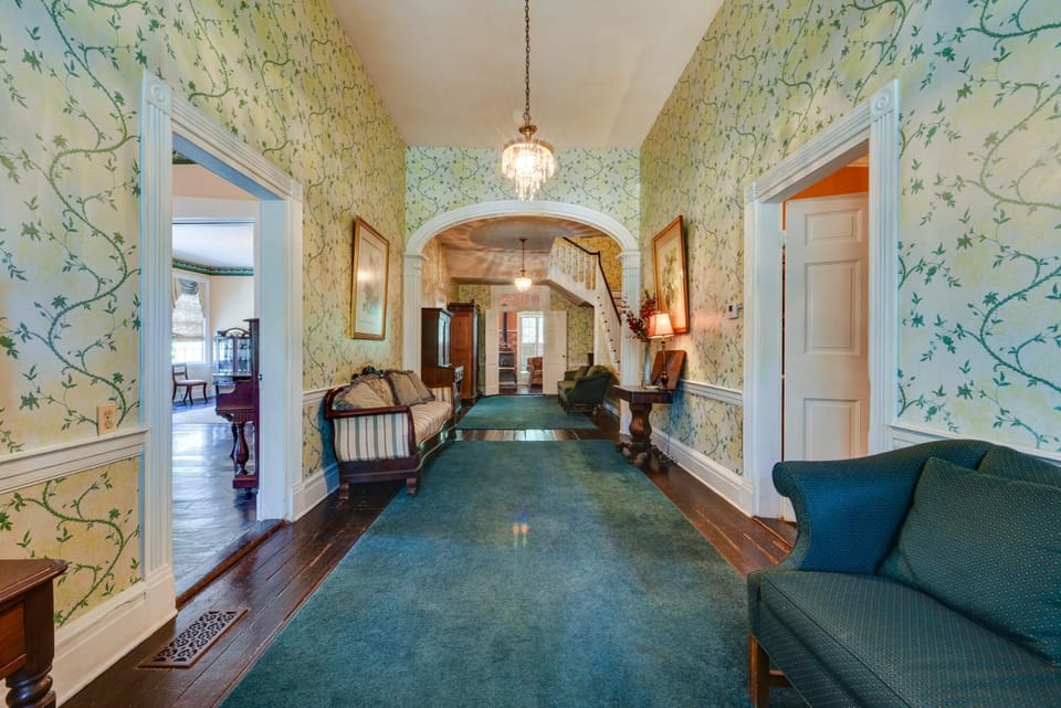 Historic 5,400-Sq-Ft Woodville Estate with Pool House in Mississippi