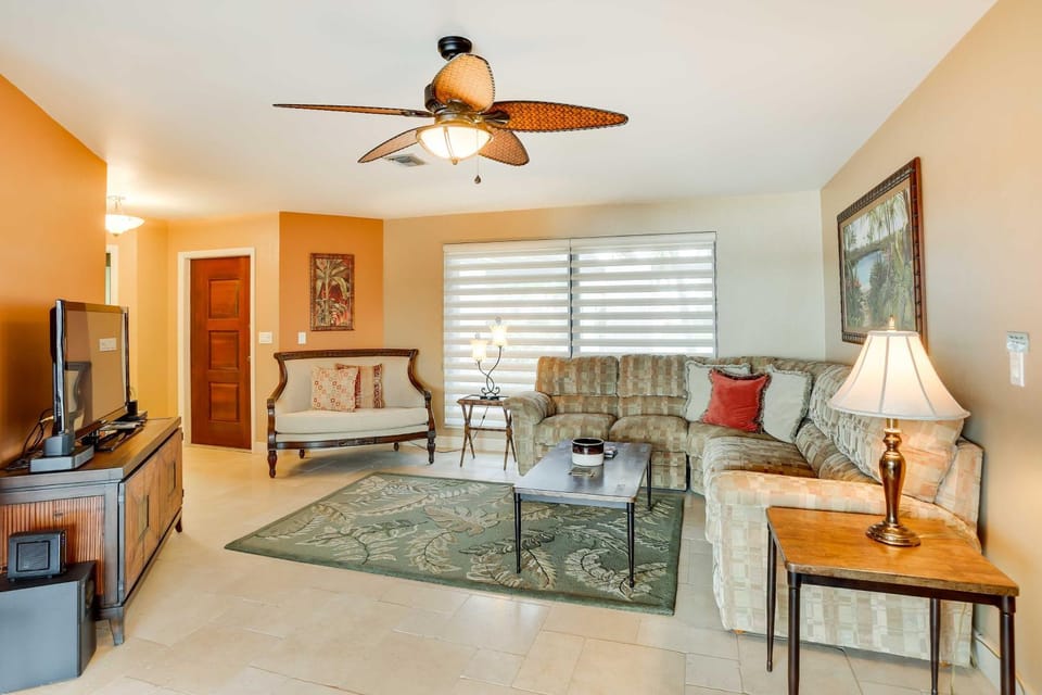 Canalfront Home w/ Private Dock in Cape Coral House in Cape Coral
