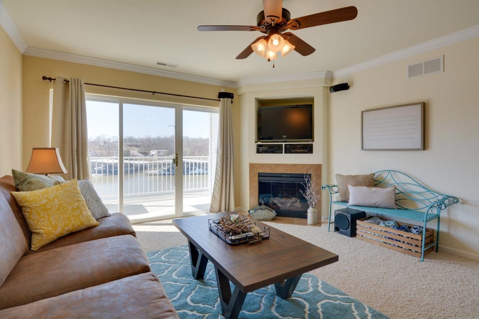 Lake Views & Pool Access: Osage Beach Condo House in Osage Beach