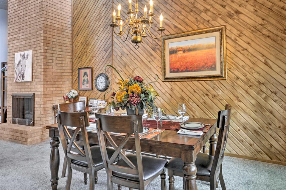 Lubbock Townhome w/ Grill Near TTU & Downtown! House in Lubbock