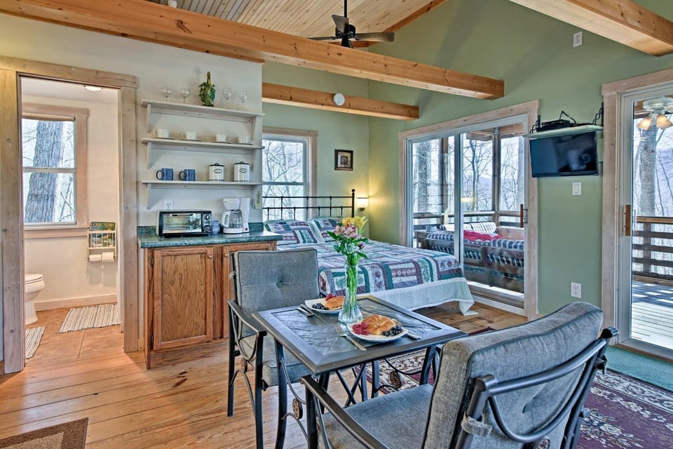 Screened Porch The Coop Robbinsville Cabin! Cabin in Stecoah