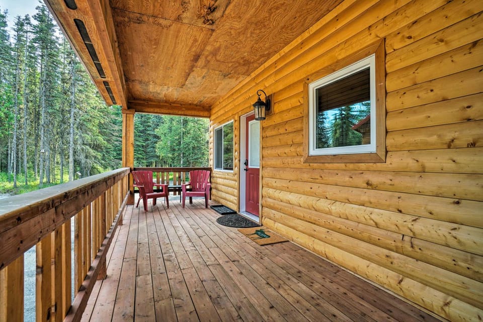 Soldotna Fishing Cabin ~ Half-Mi to Kenai River! Cabin in Ridgeway