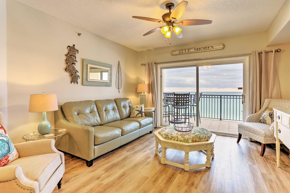 Beachfront Gulf Shores Condo w/ Pool House in West Beach