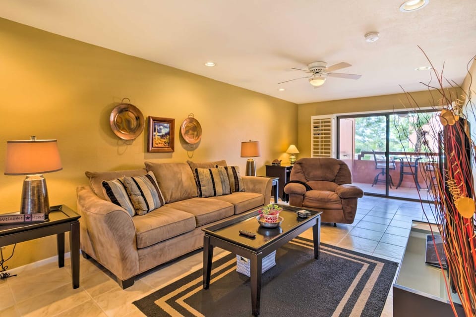 Hike & Relax Poolside! Long-Term Stay in Phoenix House in Phoenix
