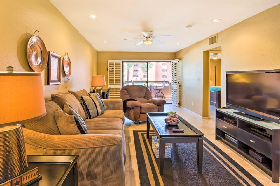 Hike & Relax Poolside! Long-Term Stay in Phoenix House in Phoenix