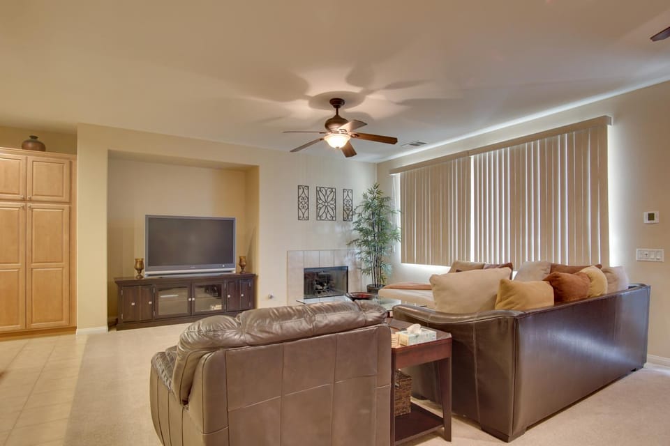 Indio Getaway w/ Private Pool & Putting Green House in Indio