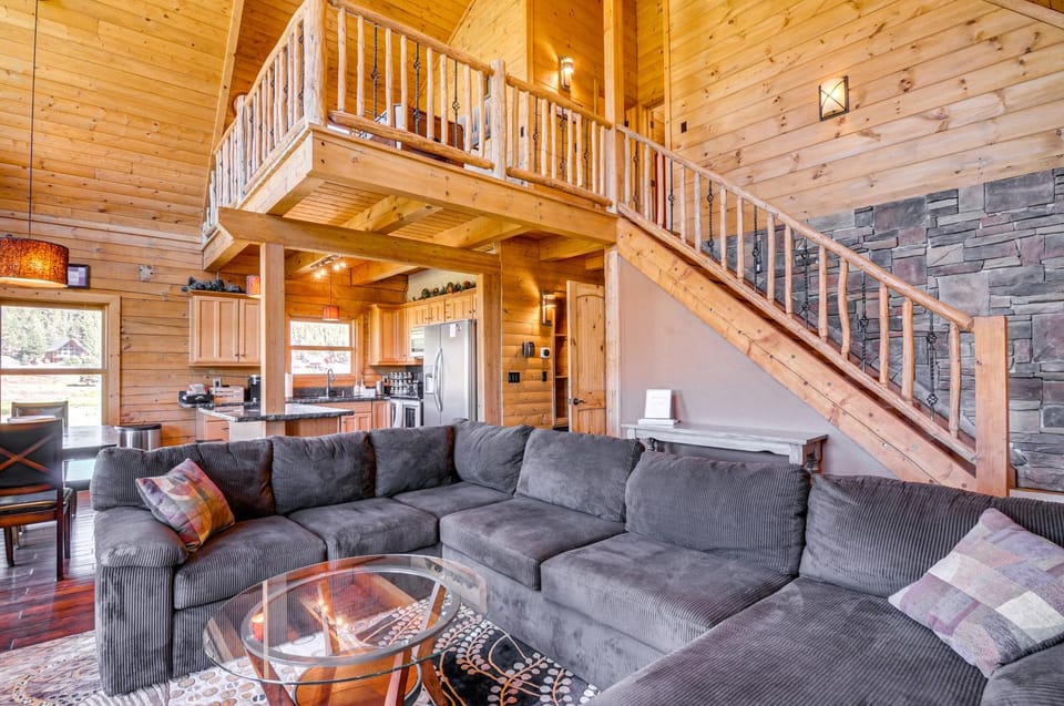 Cozy Family Cabin: Game Room, Near National Parks! Cabin in Utah