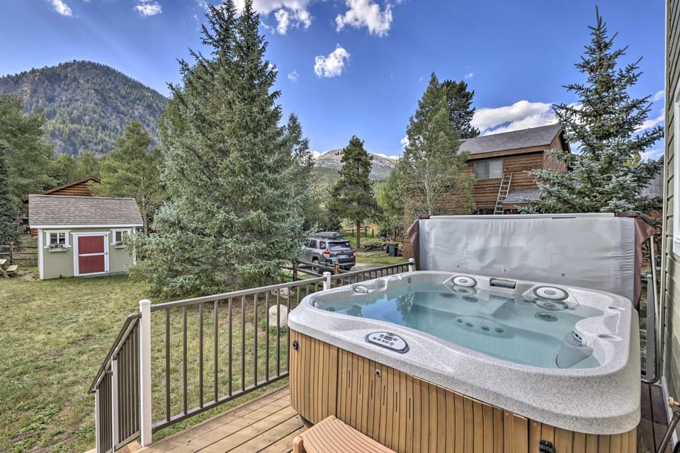 Mtn-View Home w/ Deck: Walk to Dtwn Frisco! House in Frisco