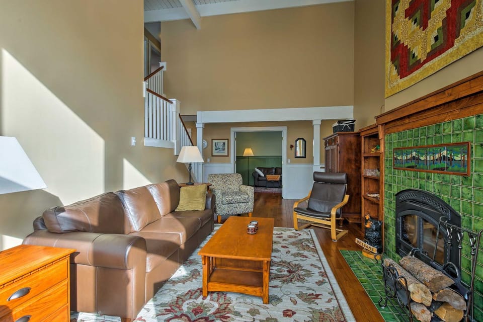 Mtn-View Home w/ Deck: Walk to Dtwn Frisco! House in Frisco