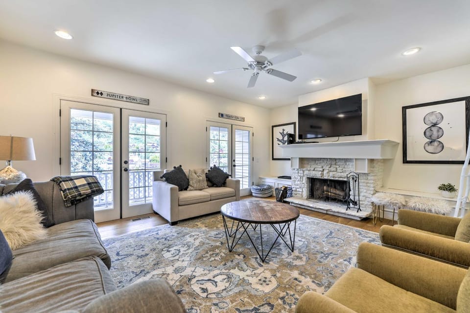'Park City Main Street Overlook' Rental w/ Hot Tub House in Park City