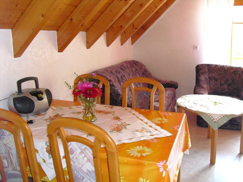 Living room, Dining area