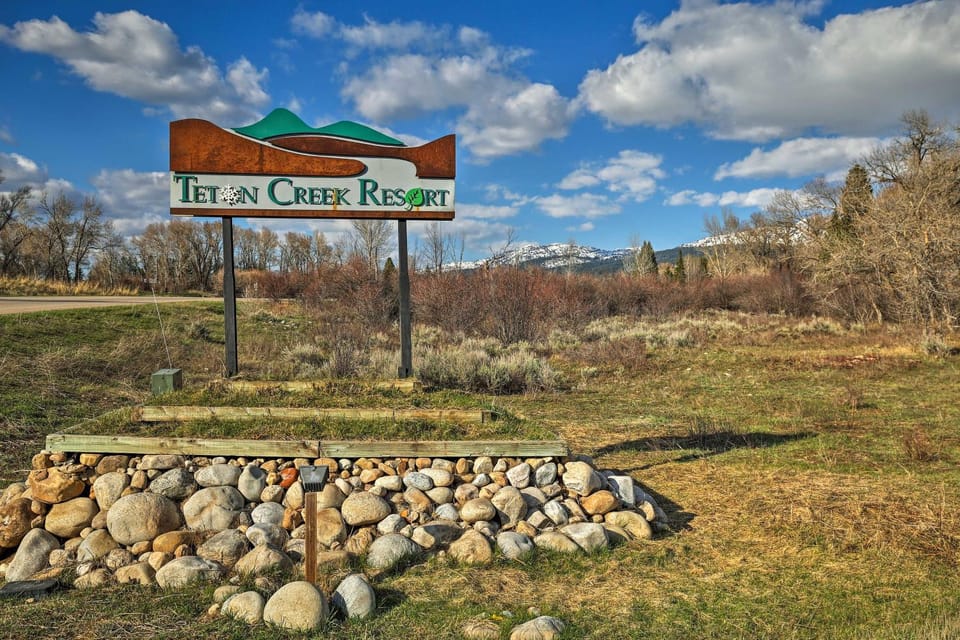 Cozy Driggs Condo w/ Hot Tub & Ski Shuttle Service House in Wyoming