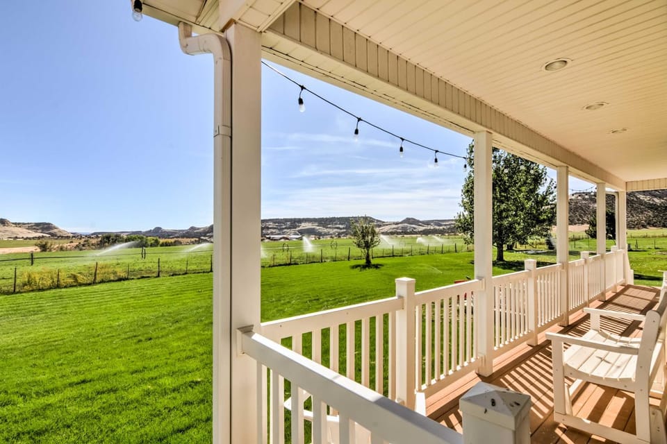 Custom Home with Decks in Boulder! Gateway to Parks! House in Capitol Reef