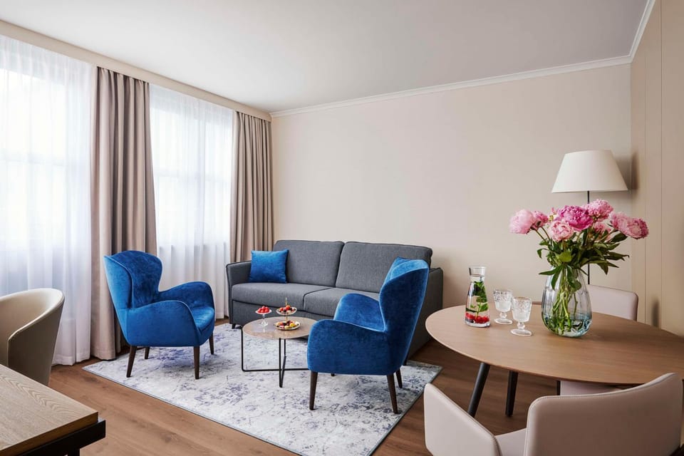 Living room, Photo of the whole room, Seating area