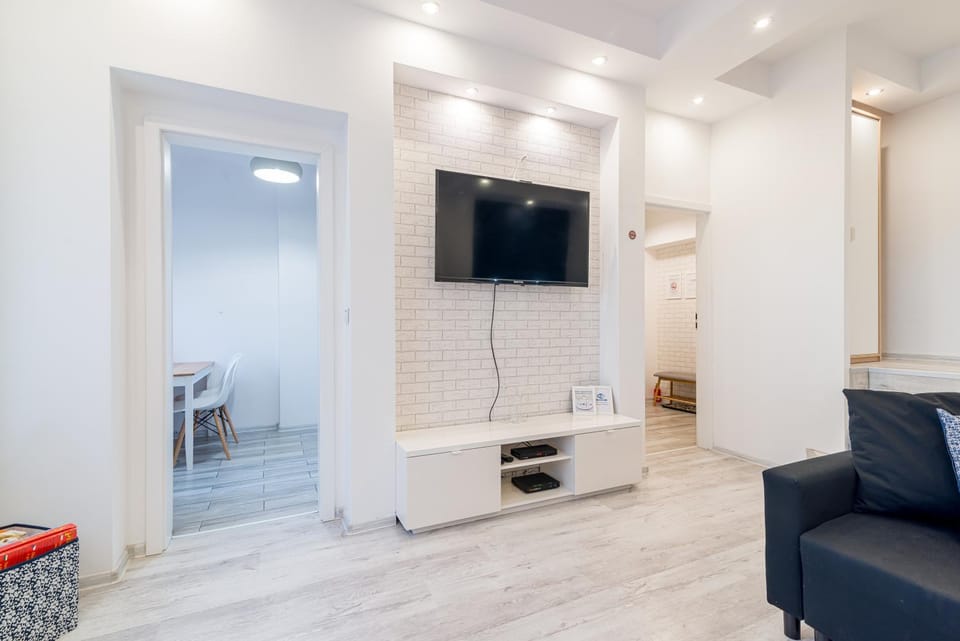 TV and multimedia, Living room, Area and facilities