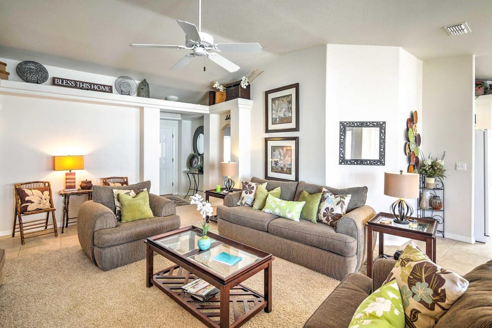Cozy Lake Havasu City Retreat w/ Deck & Pool Table House in Lake Havasu City