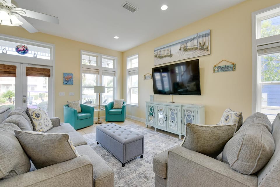 Santa Rosa Beach House w/ Spacious Deck House in South Walton County