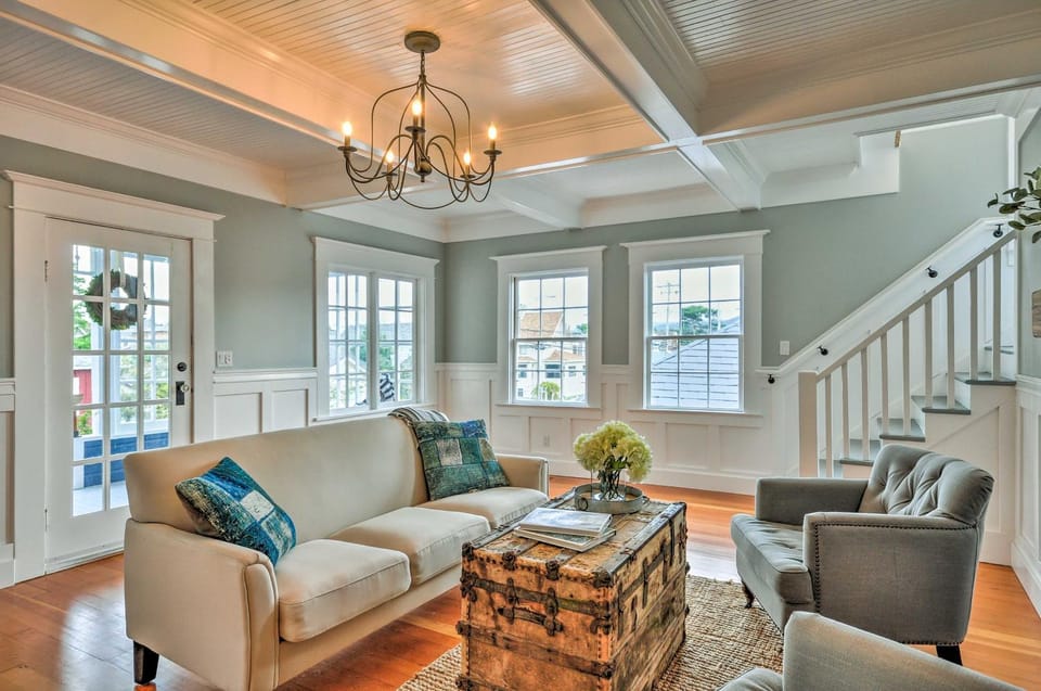 Historic Seaside Home Steps from Beach and Downtown! House in Seaside