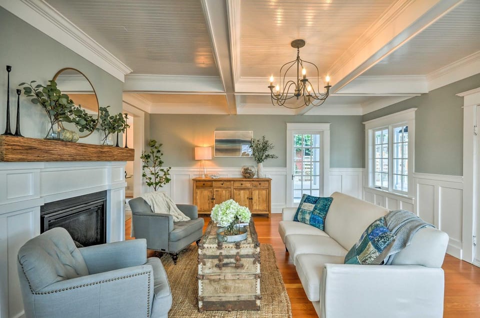 Historic Seaside Home Steps from Beach and Downtown! House in Seaside