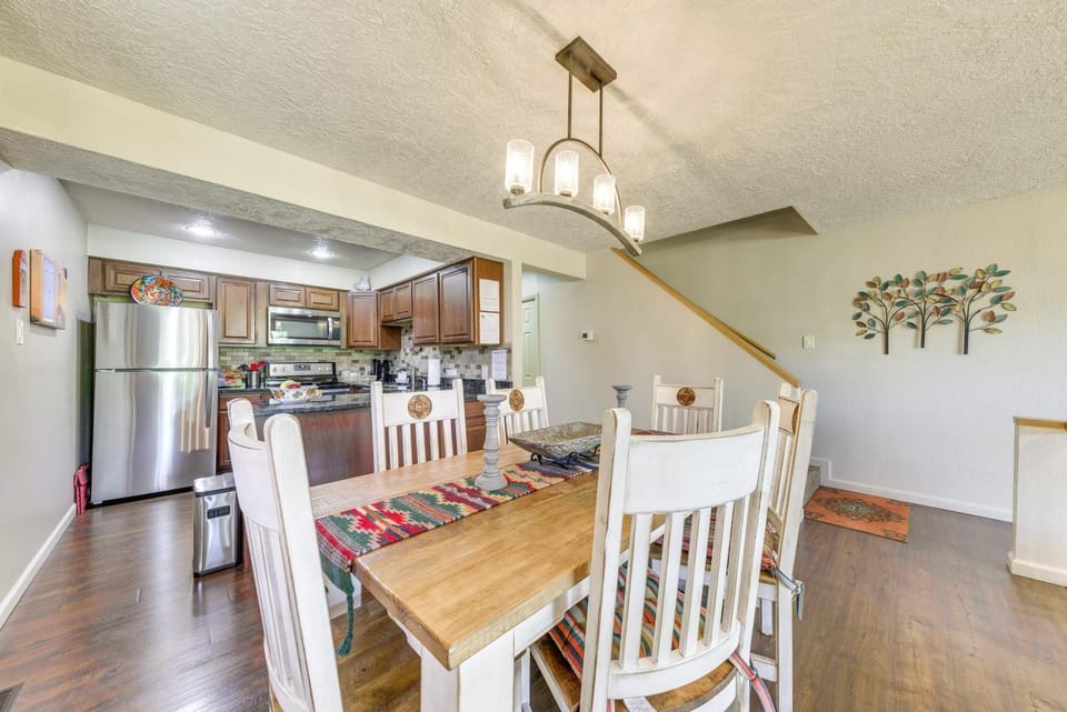 Patio & Mountain View! Ruidoso Golf Condo House in Ruidoso