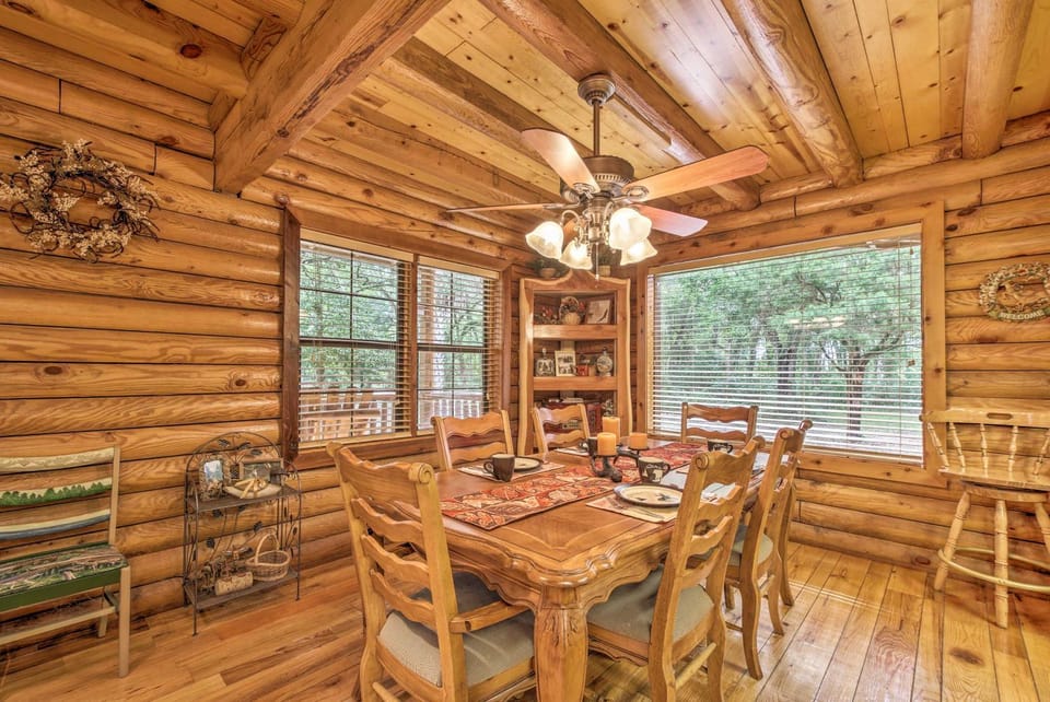 Log Cabin Sanctuary in Inverness w/ Furnished Deck Cabin in Florida