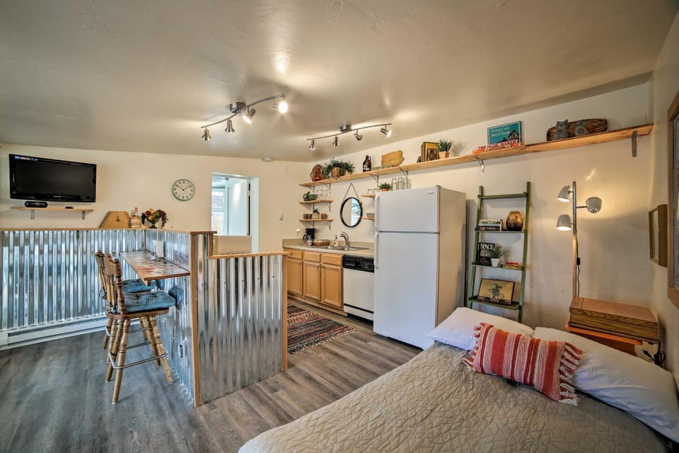 Cozy Grand Junction Bungalow by Trails + Wineries! Apartment in Colorado