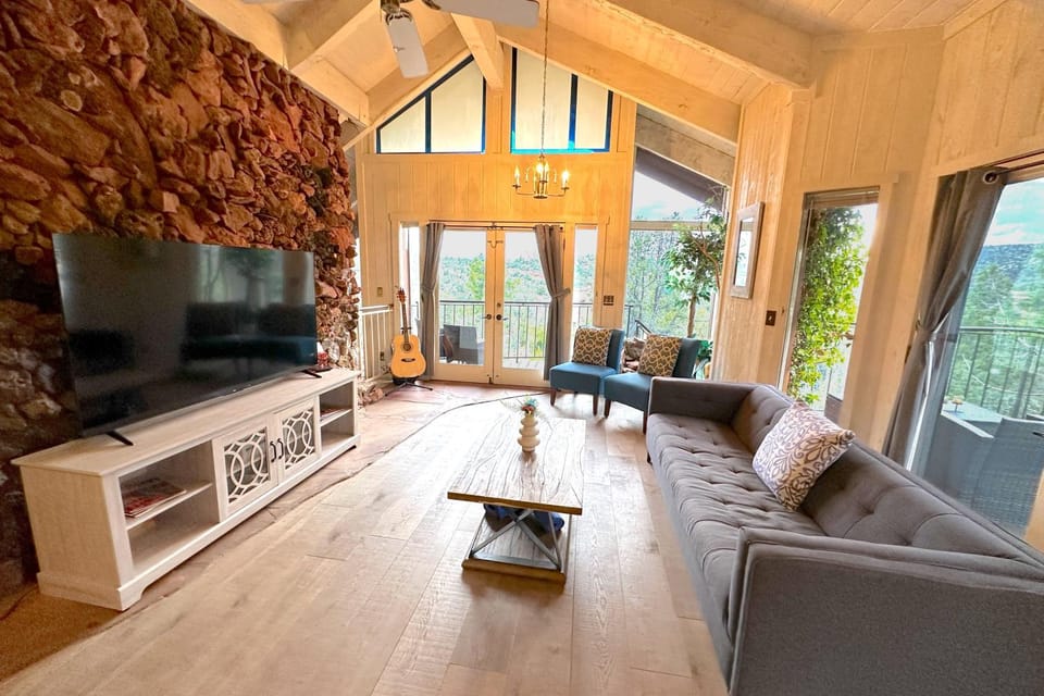 Stone Manor | Hot Tub Red Rock Views | Guest Suite House in Sedona