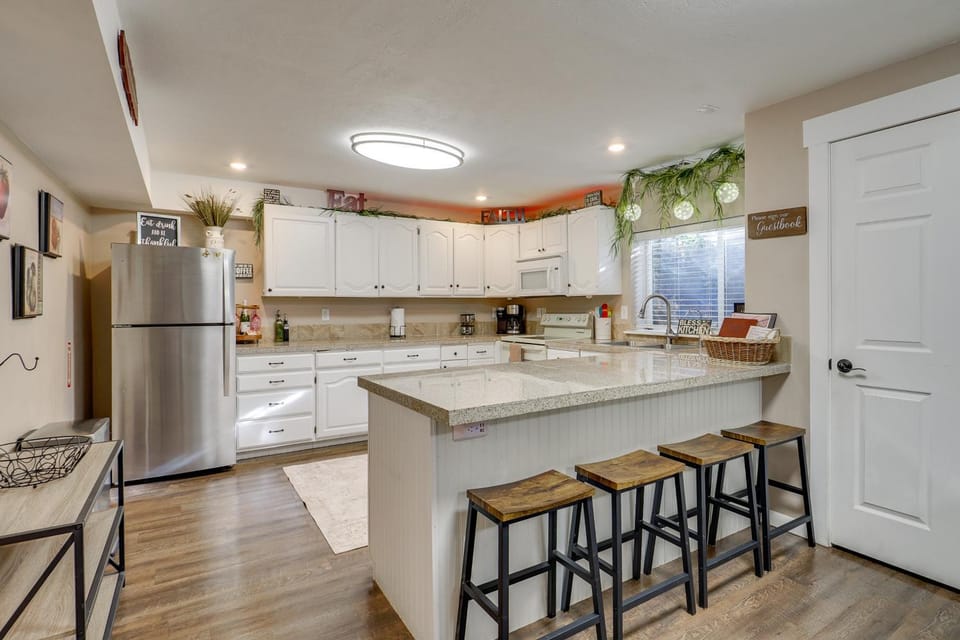 Game Room + Hot Tub: Salt Lake City Area Apt Apartment in Utah
