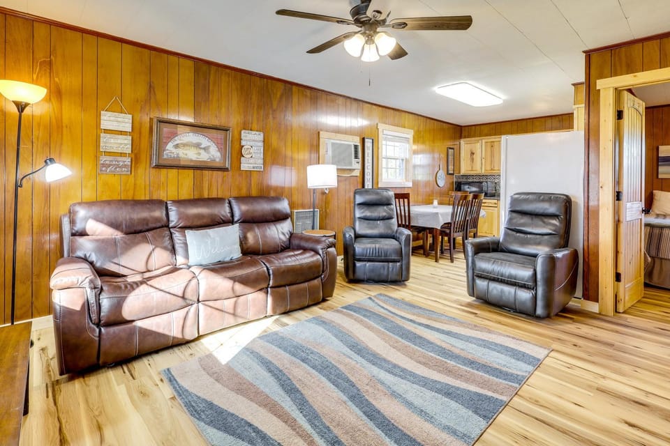 Devil’s Fork Resort Cabin w/ Designated Boat Slip! Cabin in Greers Ferry Lake