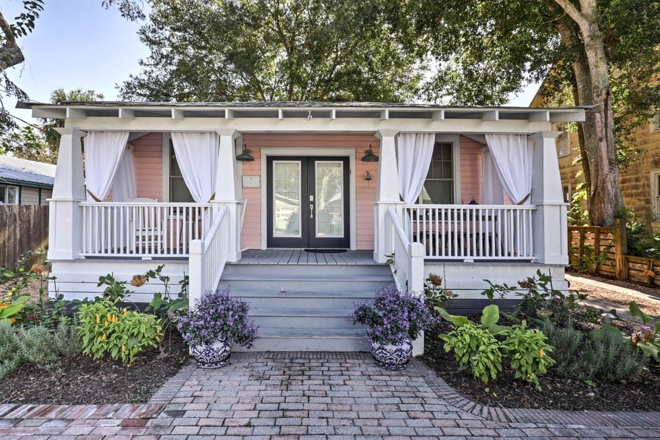 Historic 1900 Cottage in Downtown St Augustine! House in Saint Augustine