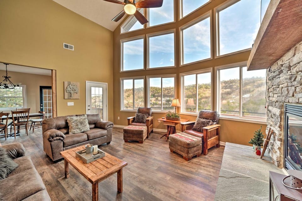 Family-Friendly Massanutten Home w/ Slope Views! House in Massanutten