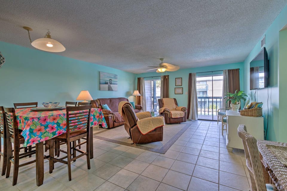 Orange Beach Resort Condo w/ Pool - Walk to Beach! House in Orange Beach