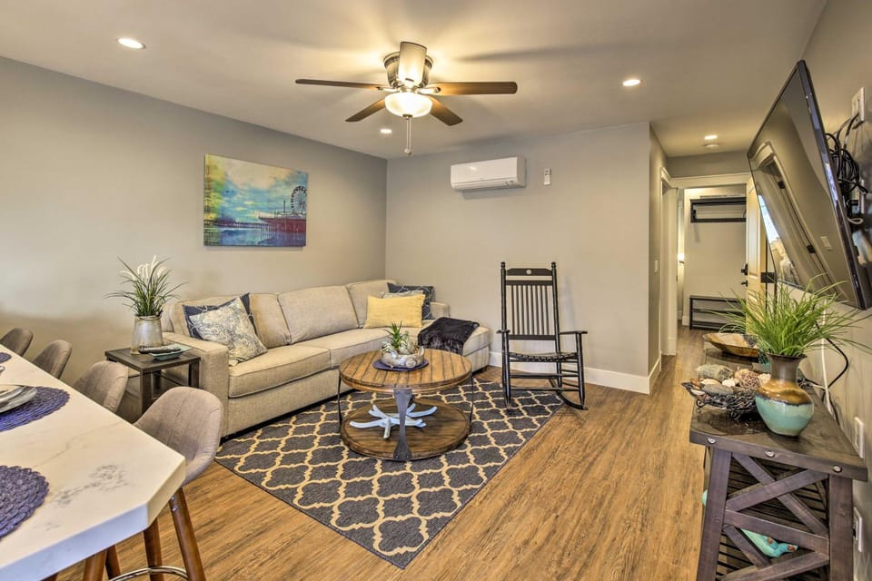 San Diego Home - Walk to Sail Bay & Mission Beach! House in Mission Beach