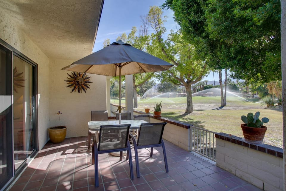 4 Mi to Dtwn Palm Springs: Condo w/ Pool Access House in Cathedral City
