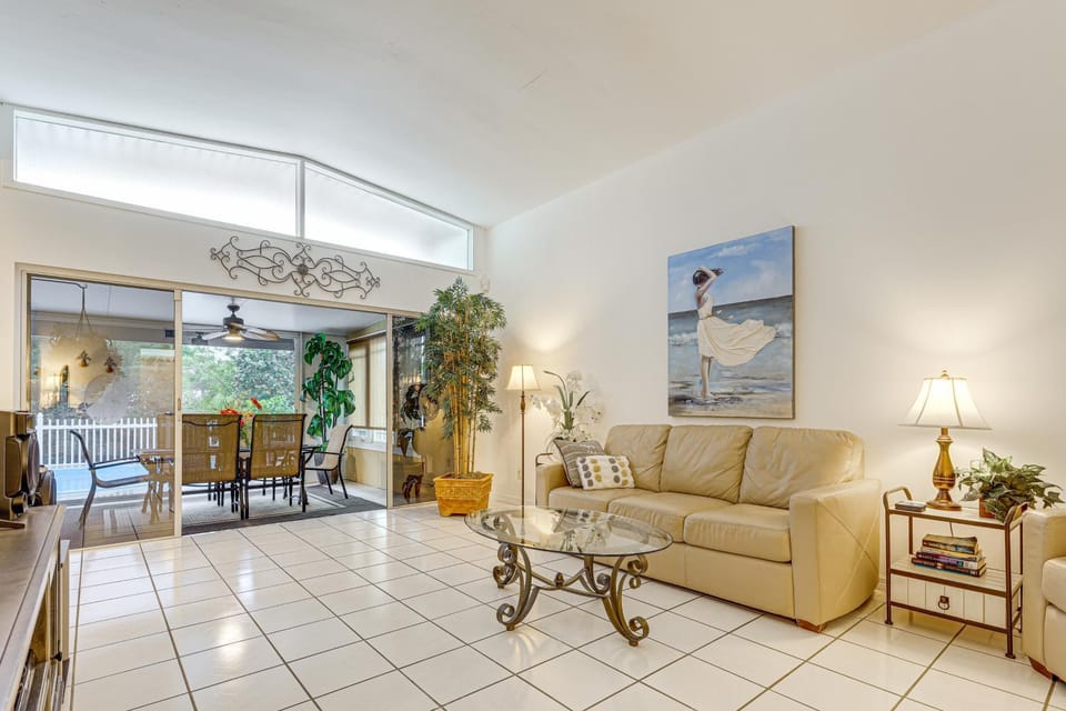 Riverfront House in Port St Lucie w/ Pool & Dock! House in Port Saint Lucie