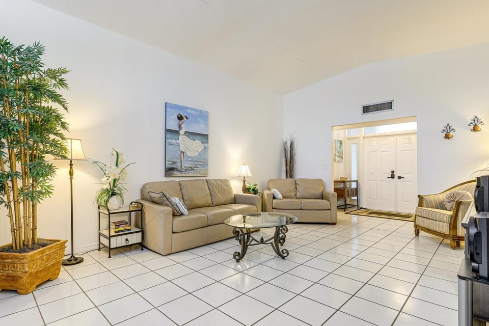 Riverfront House in Port St Lucie w/ Pool & Dock! House in Port Saint Lucie