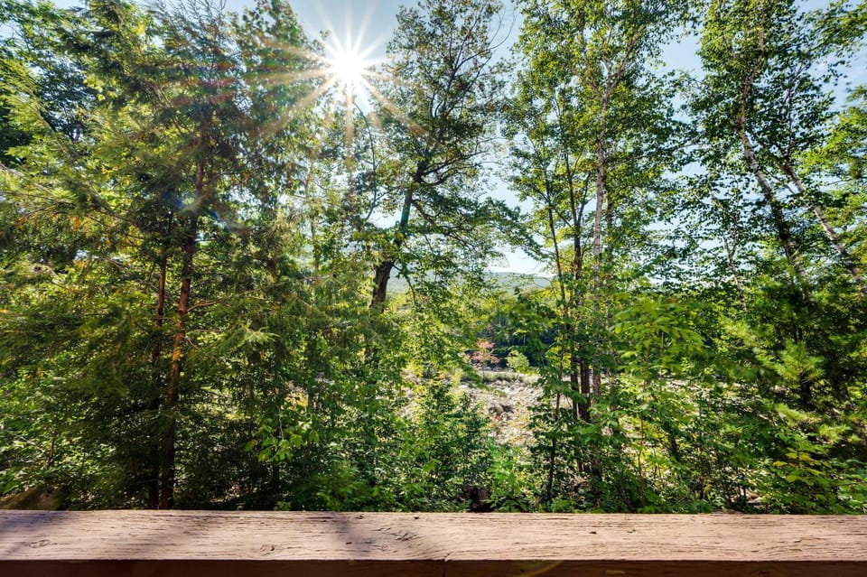 Riverfront Lincoln Condo w/ Patio + Pool Access! House in Woodstock