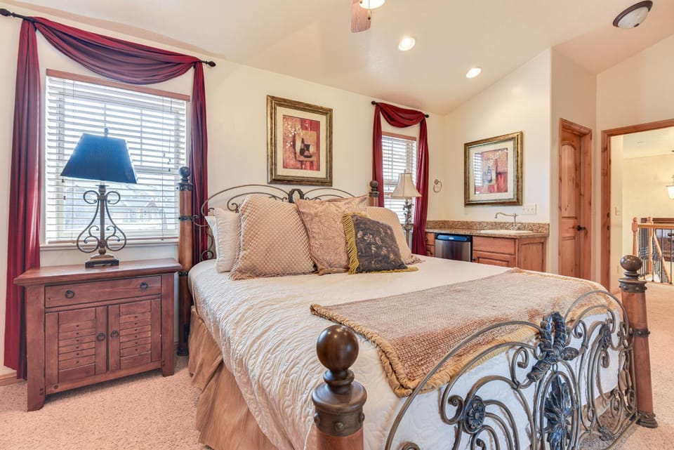 Eden Townhome w/ Mtn View + Shuttle to Powder Mtn! House in Utah