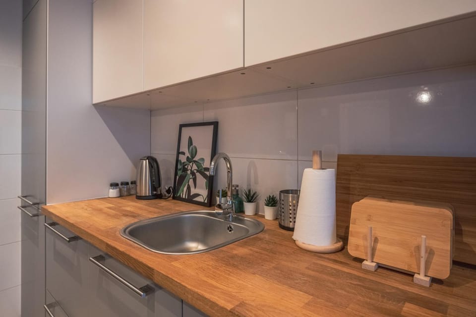 Spacious Apart ~ 150m Main Square ~ Self check-in 24h Apartment in Wroclaw