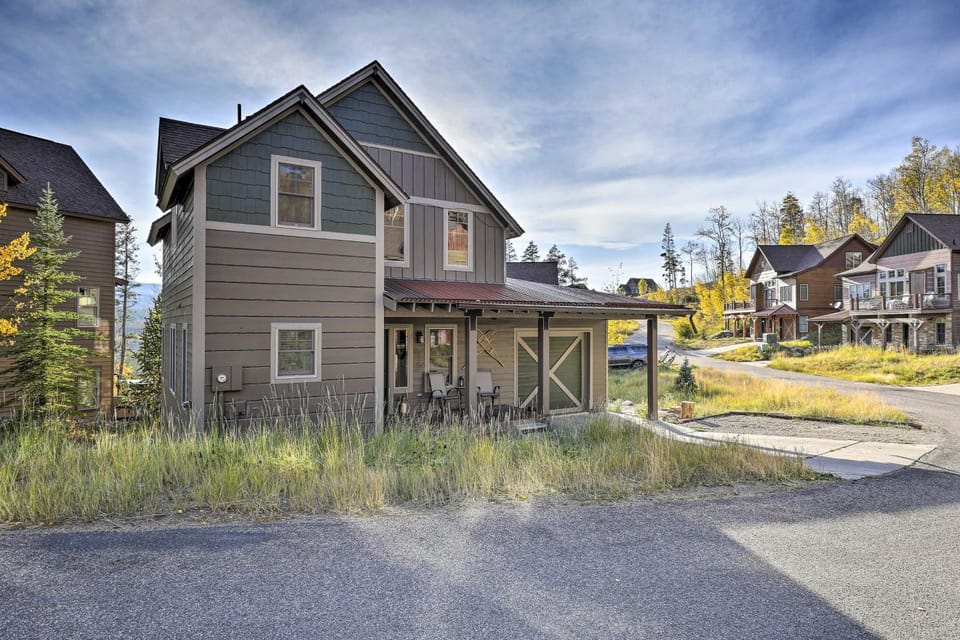Winter Park Area Cabin, Hot Tub & Mountain Views! Cabin in Fraser