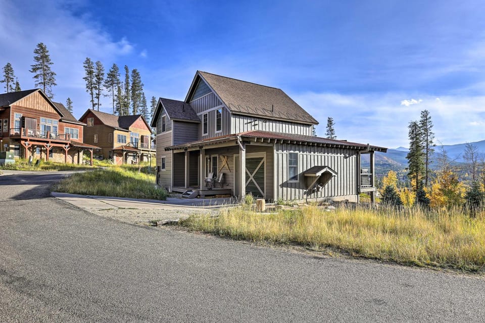 Winter Park Area Cabin, Hot Tub & Mountain Views! Cabin in Fraser