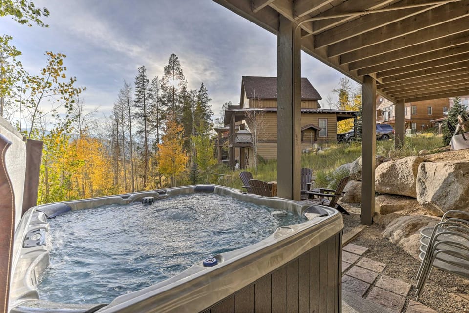 Winter Park Area Cabin, Hot Tub & Mountain Views! Cabin in Fraser