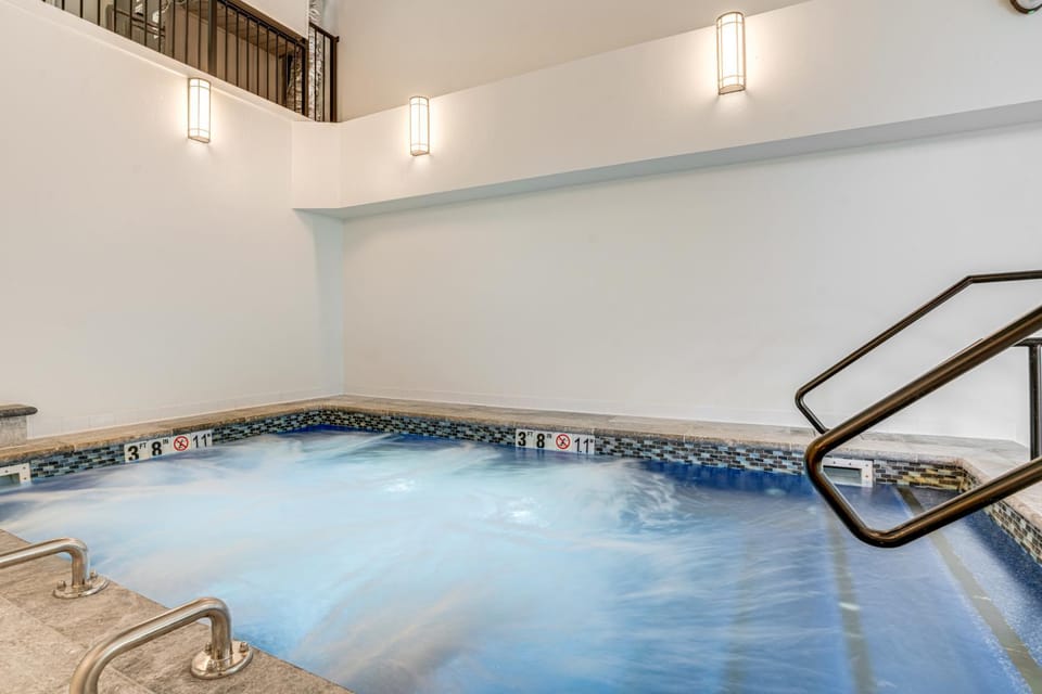 Relax in our hot tub after world class skiing House in Wildernest