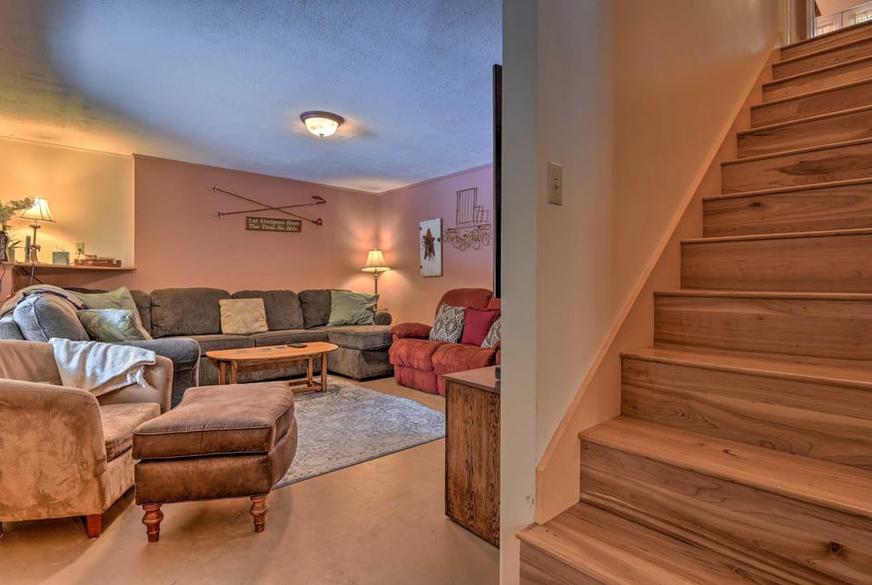 Darling Hill Home on Kingdom Trails-Near Burke Mtn House in Lyndon