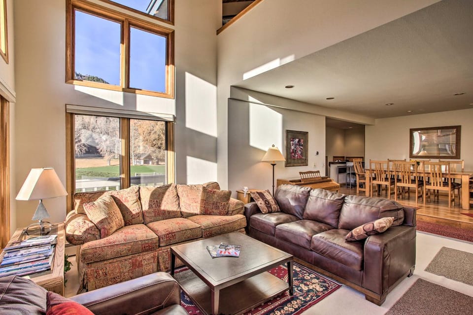 Colorado Home On Golf Course, Near Vail Ski Resort House in Eagle County